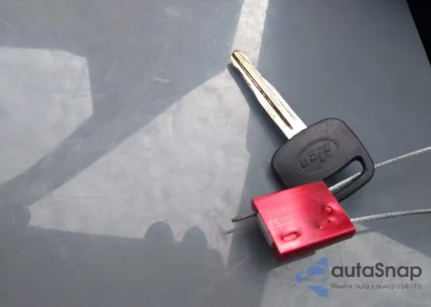 1994 Toyota Camry Le z USA, uszkodzony, nr VIN JT2SK12E7R0199233